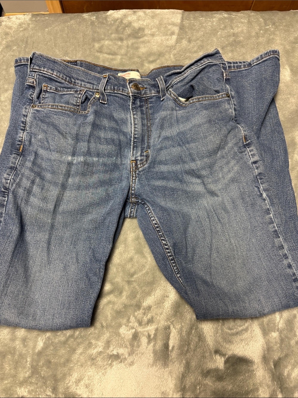 Signature by Levi Strauss Men's Light Blue Straight Leg Jeans